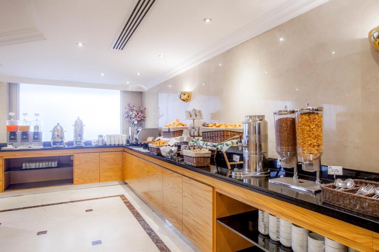 Golden Sands Suites ดูไบ ภายนอก รูปภาพ
