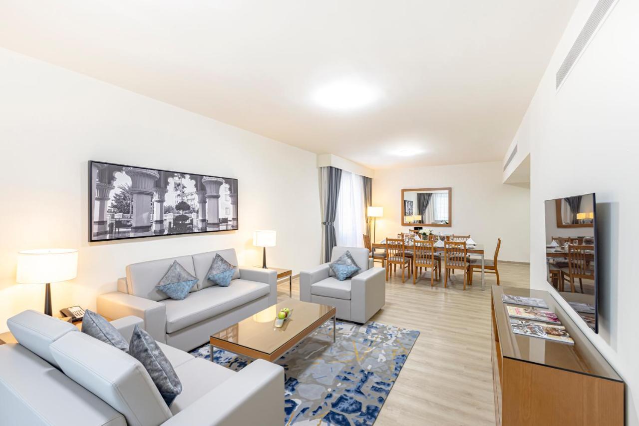 Golden Sands Suites ดูไบ ภายนอก รูปภาพ