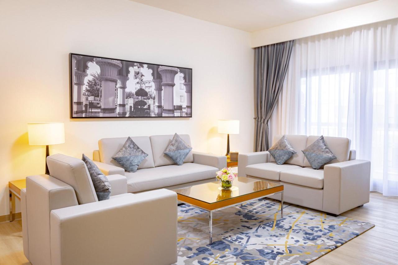 Golden Sands Suites ดูไบ ภายนอก รูปภาพ