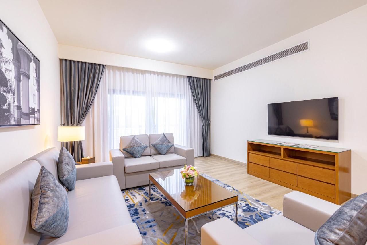 Golden Sands Suites ดูไบ ภายนอก รูปภาพ