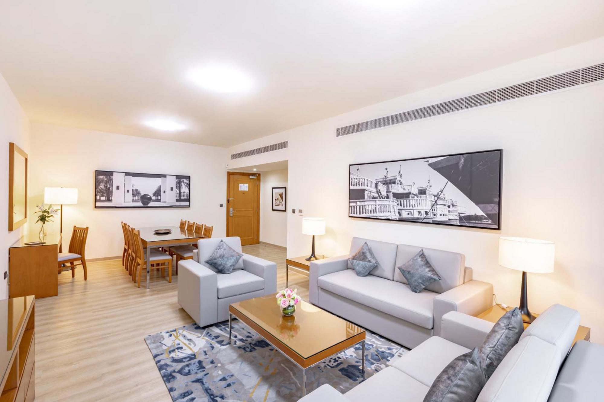 Golden Sands Suites ดูไบ ภายนอก รูปภาพ